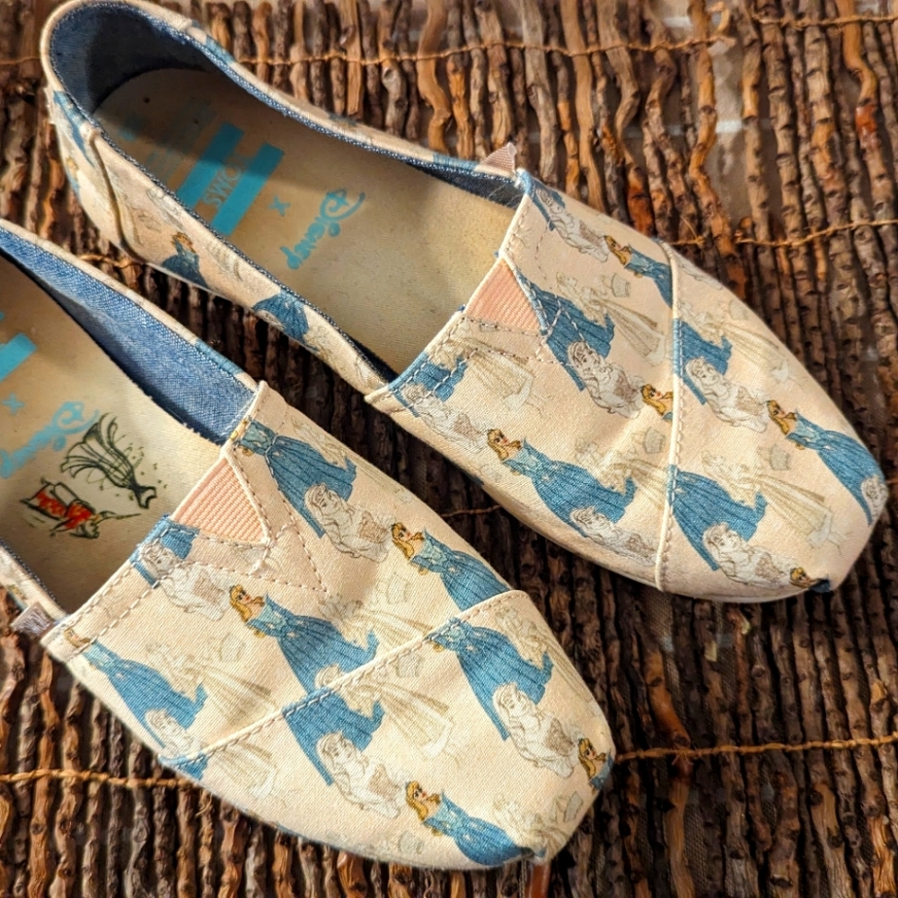 Toms Disney princess shoes size 8